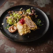 Rehmaultasche mit Shiitake und preiselbeeren an Satatgarnitur